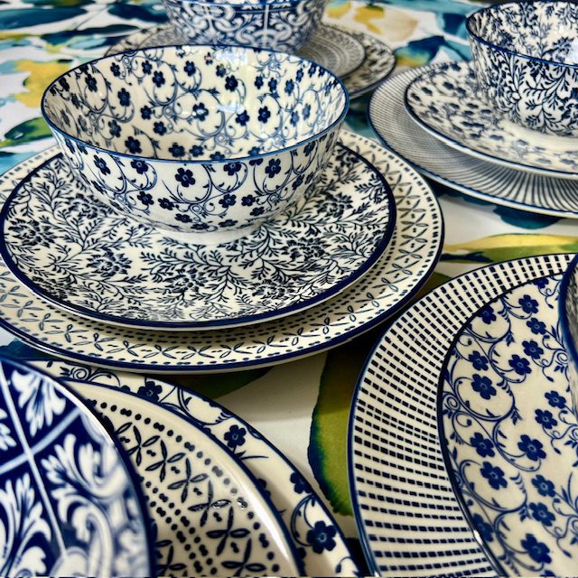 Dinner Set - Blue - Image 2