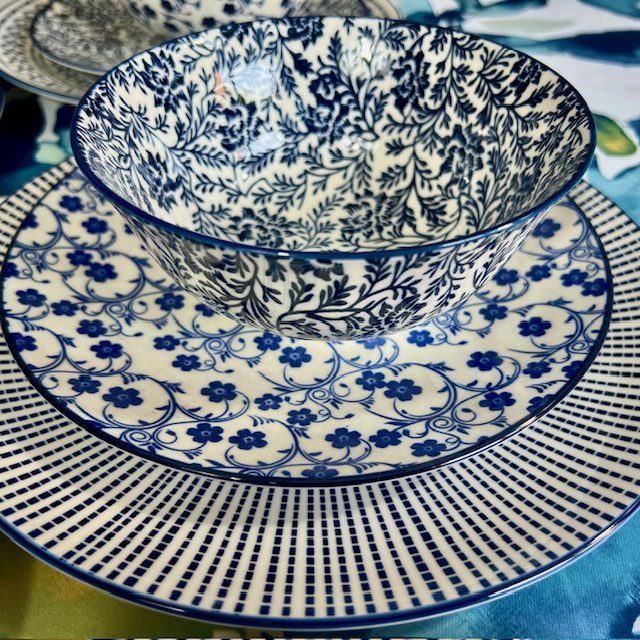 Dinner Set - Blue - Image 3