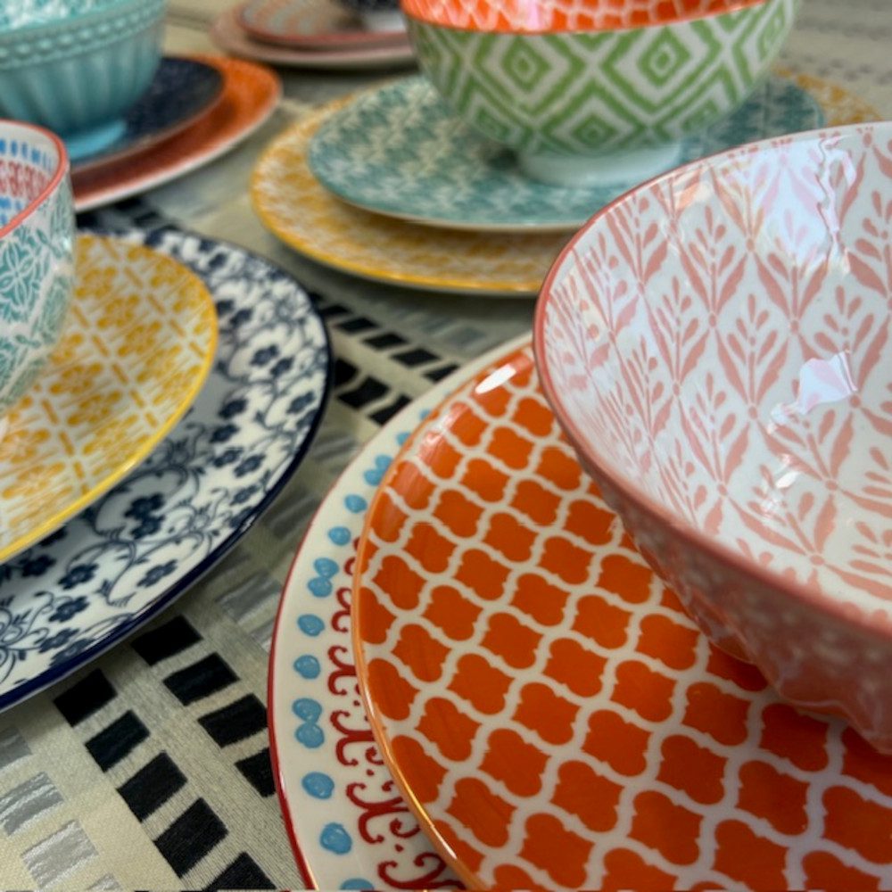 Dinner Set - Mixed - Image 3