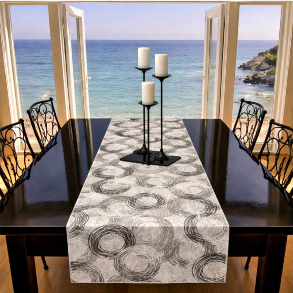 Table Runner Swirl
